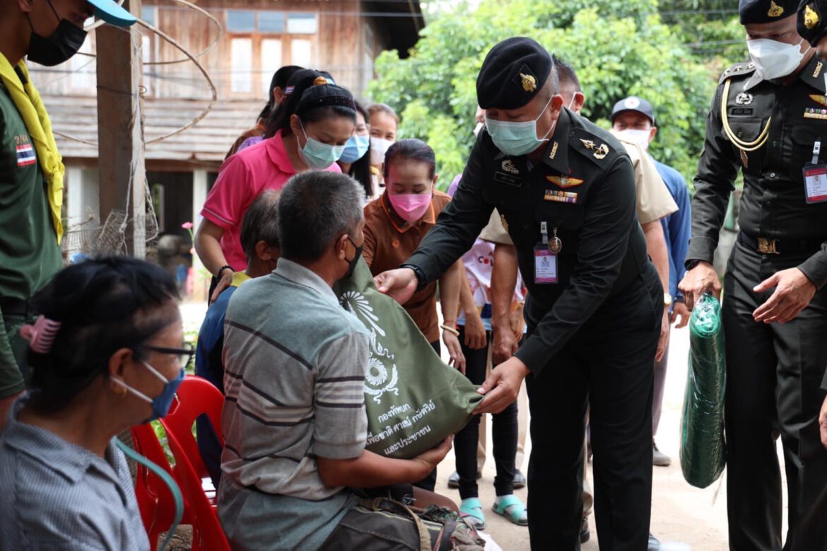 “ทหารพระราชา จิตอาสา ปกป้องประชา ช่วยเหลือประชาชนกลุ่มเปราะบาง”