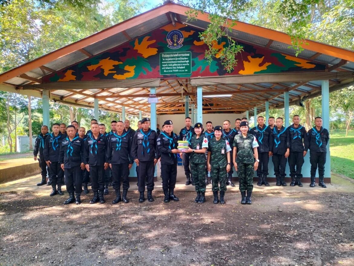 “อนุรักษ์กำลังรบ คัดกรองสุขภาวะทางจิตใจ ตรวจสุขาภิบาล พ่นหมอกควันกำจัดยุงลาย และทบทวนการช่วยชีวิตขั้นพื้นฐาน”