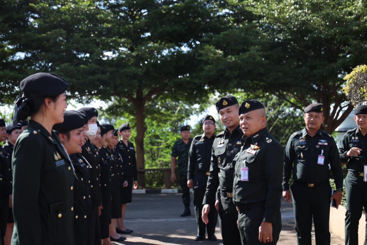 ผู้บัญชาการมณฑลทหารบกที่ 38 ตรวจเยี่ยมโรงพยาบาลค่ายสุริยพงษ์ พร้อมมอบนโยบายในการทำงาน การช่วยเหลือประชาชนในพื้นที่จังหวัดน่าน