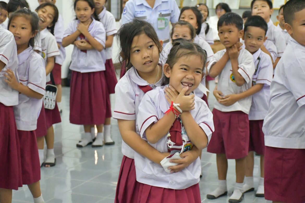 “อบรมให้ความรู้การช่วยชีวิต ให้กับคณะครู และน้อง ๆนักเรียน โรงเรียนดรุณวิทยา”