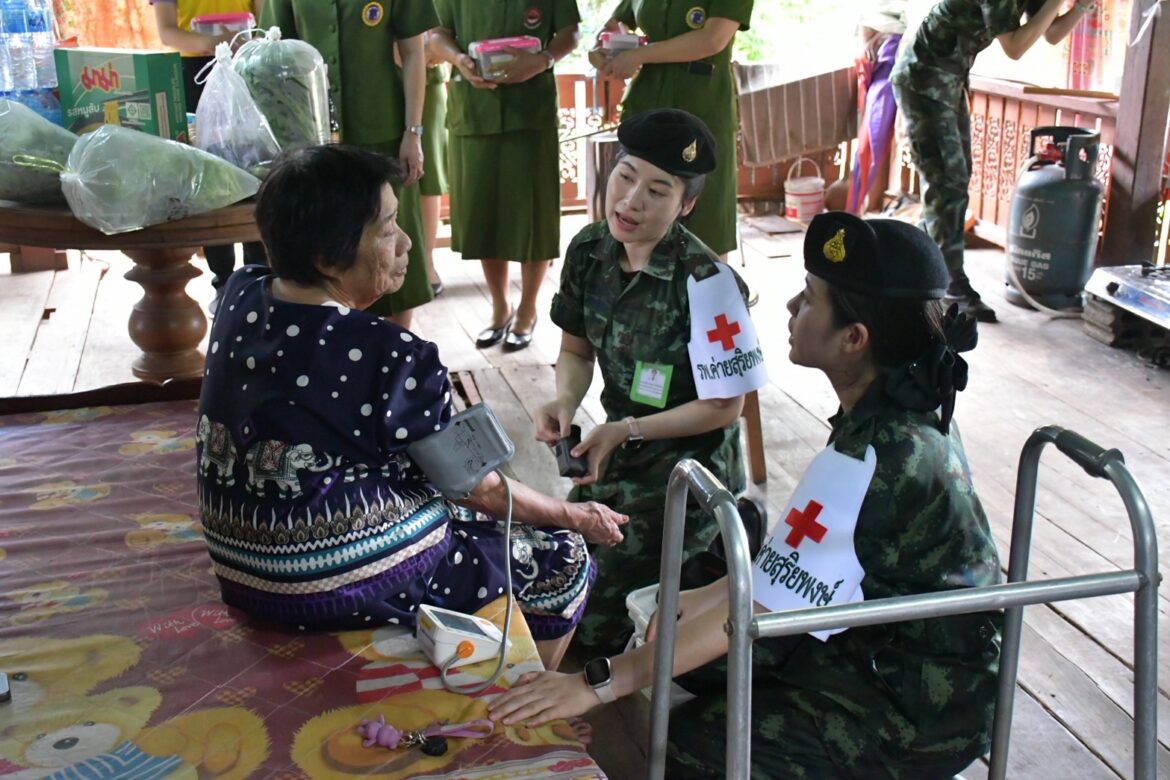 ช่วยเหลือประชาชนที่ได้รับผลกระทบจากเหตุอุทกภัยน้ำป่าไหลหลาก ในพื้นที่ อ.เวียงสา จ.น่าน