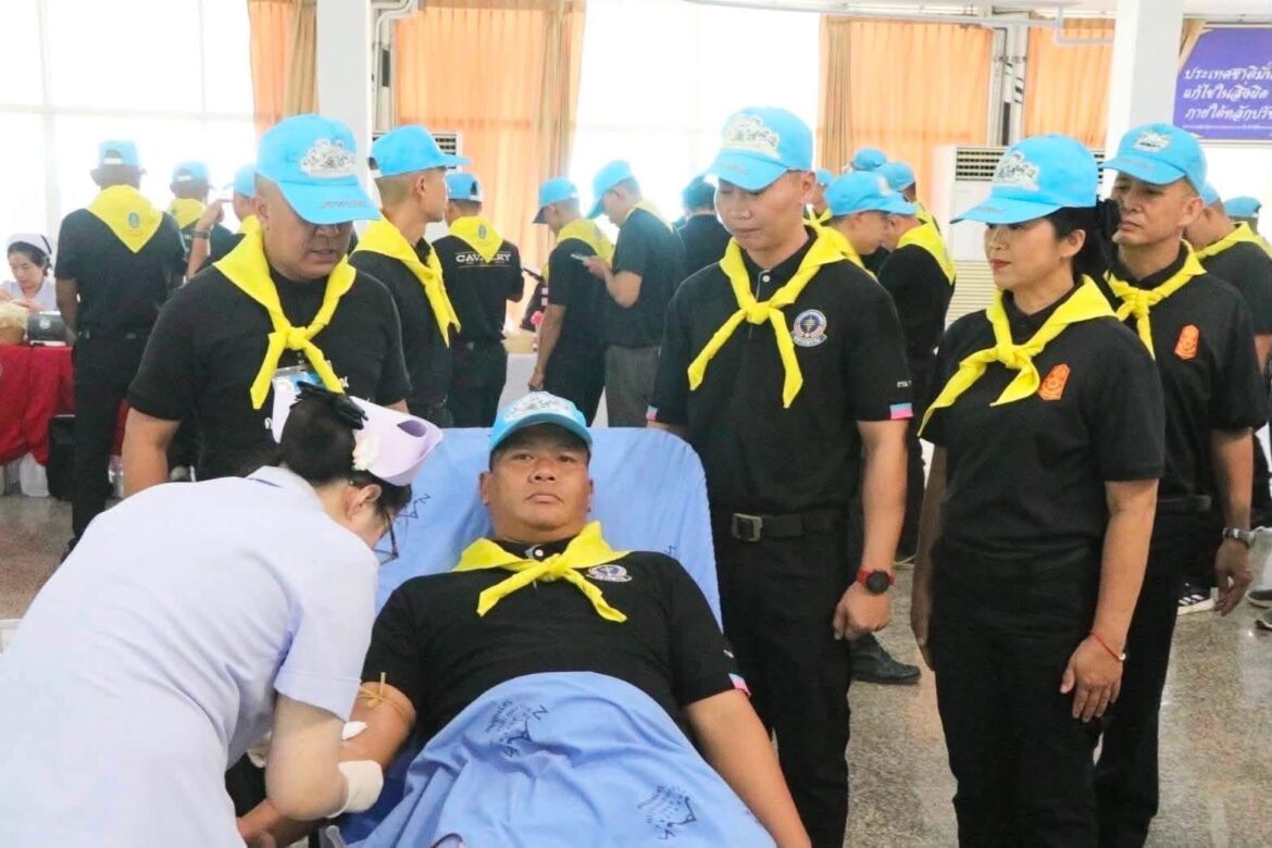 “ให้เลือดให้ชีวิต ส่งต่อด้วยความห่วงใย ร่วมบริจาคโลหิตเพื่อถวายเป็นพระราชกุศล”