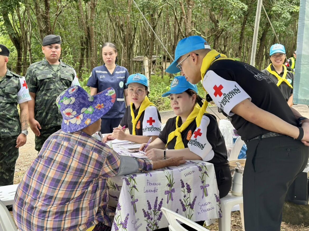 “จุดบริการทางการแพทย์ ดูแลกำลังพล และประชาชนร่วมกิจกรรมปลูกป่าเฉลิมพระเกียรติฯ พระบาทสมเด็จพระเจ้าอยู่หัว”