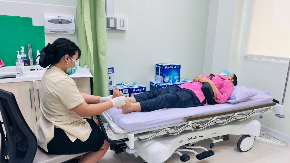 โรงพยาบาลค่ายสุริยพงษ์ ห่วงใยสุขภาพประชาชน เดินหน้าเฝ้าระวังและป้องกันภาวะแทรกซ้อนจากโรคเบาหวาน