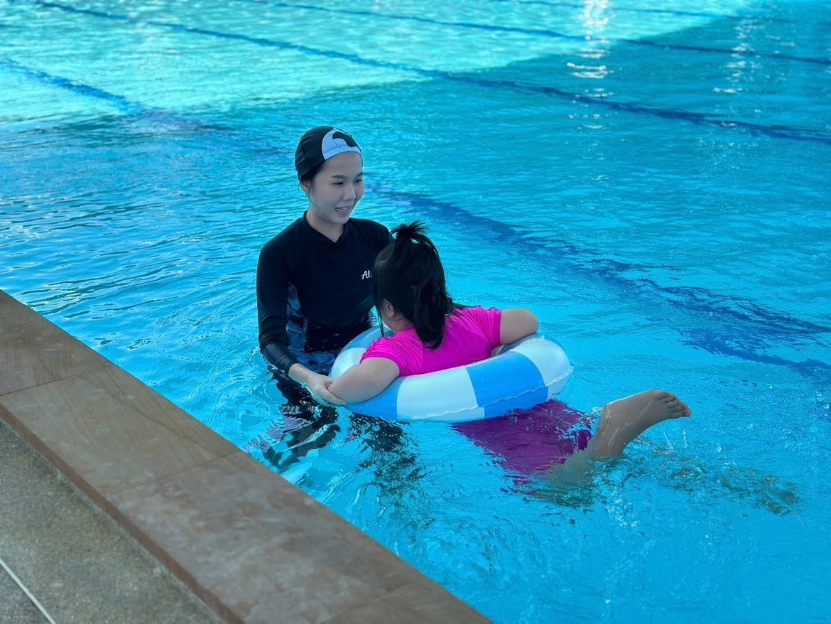 “กิจกรรมโครงการธาราบำบัด ให้กับเด็กที่มีความต้องการพิเศษ”